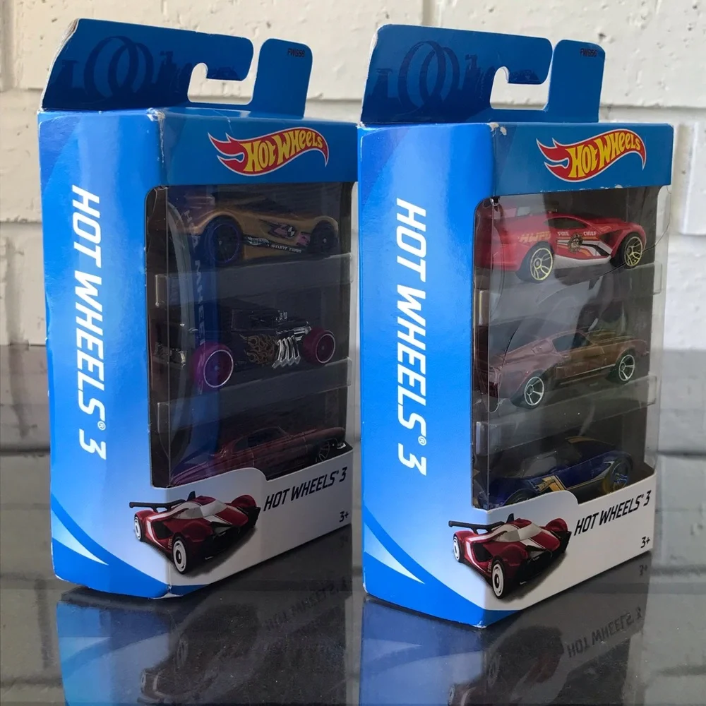 3 Pack Hot Wheels Lot of 2 - 6 total pieces (B)